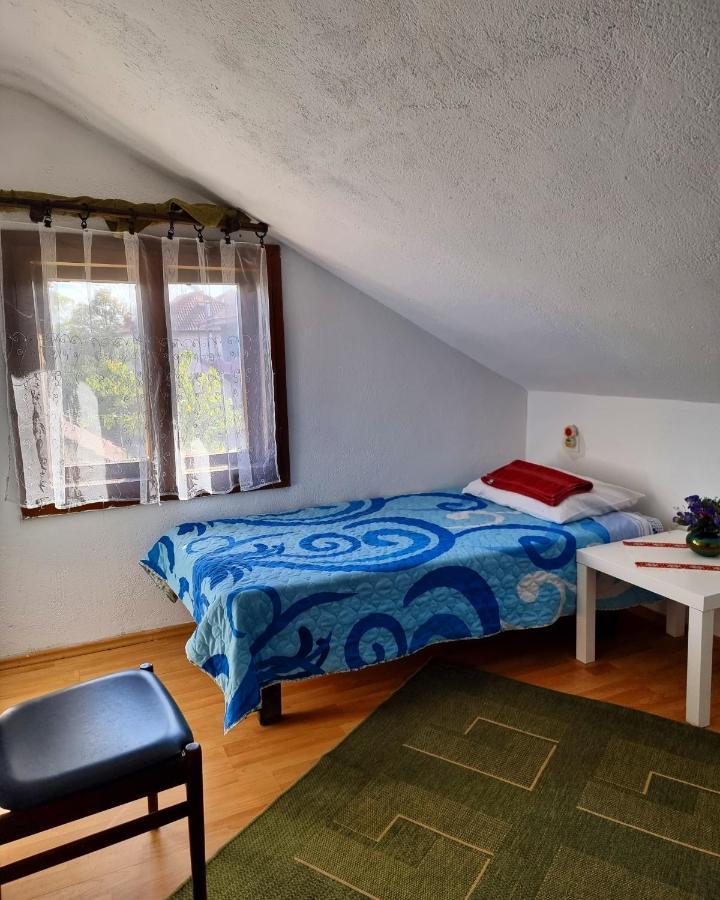 Guesthouse Sobi-Rooms Gradsko Kültér fotó